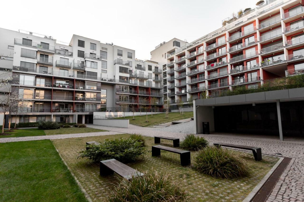Prague Days - Family 2Bdr Apt - Garage Parking - Balcony Exteriör bild
